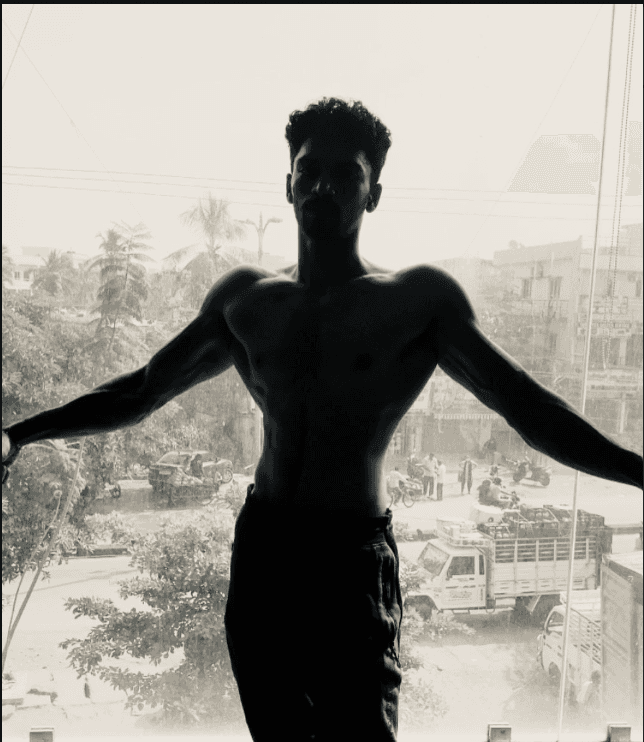 Trainer working with a senior client at Appuson Fitness